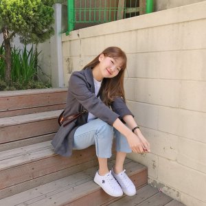 ​白鞋子怎么洗才又白又干净（小白鞋又弄脏了？别担心！用8个妙招让你的白鞋干
