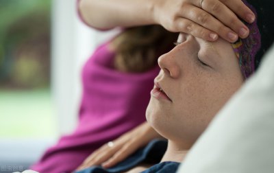 ​白血病的早期症状 误把白血病当普通发热，错过治疗？5个迹象早告诉你白血病来