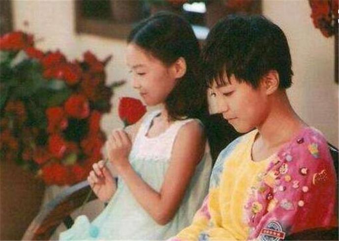 王俊凯和李佳宁的婚纱照片 王俊凯的疯狂粉丝所为