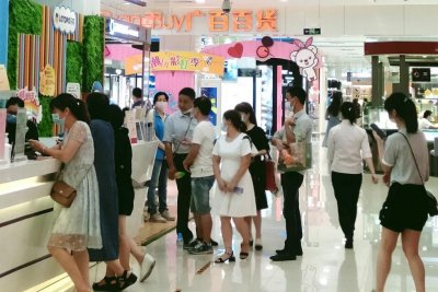 ​回顾花都广百新一城＂广百之夜＂，优惠力度让人惊喜