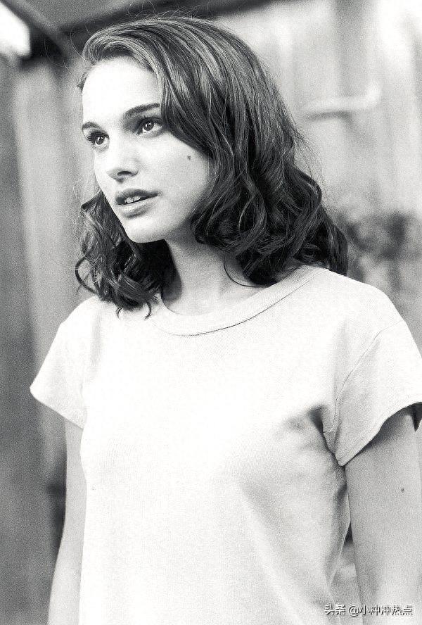 盘点好莱坞性感女明星第六名-娜塔莉·波特曼（Natalie Portman）