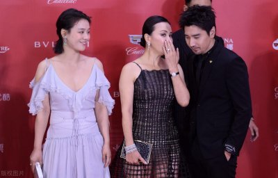 ​靠《死了都要爱》火遍全国，主唱苏见信“台上风光台下凉”的尴尬