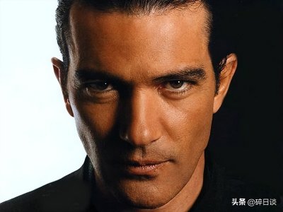 ​影视人物志《安东尼奥·班德拉斯》，集野性与优雅于一身的男子