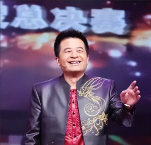 ​离开央视9年的毕福剑现状曝光：从央视退休后，经营多项副业