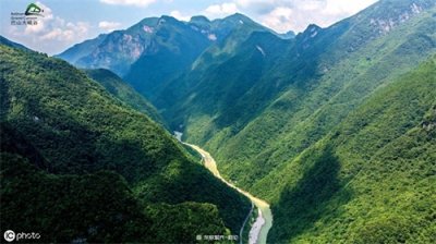 ​大巴山脉由米仓山、大巴山、大神农架、武当山、荆山等组成