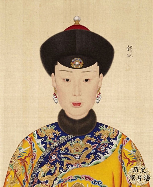 乾隆皇帝与嫔妃们的真实画像：图2是富察皇后，图4是魏璎珞原型