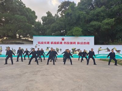 ​快看！“我”在新兵连的一天
