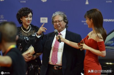 ​1986年洪金宝导演的《富贵列车》，今天再难看到这样的群戏了
