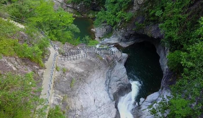 南武当山中国著名道教文化圣地、武当南宗发源地、武当武术基地！