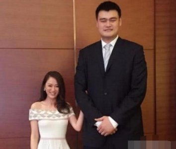 ​和姚明合影的5大明星，