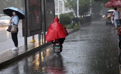 ​雨中图片大全