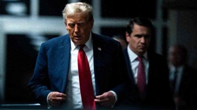 ​特朗普要求美国最高法院阻止对其重罪指控进行宣判