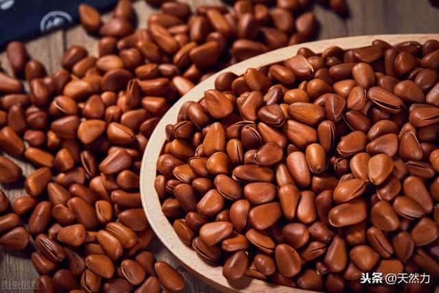 生的松子如何炒熟来吃（松子怎么开口）