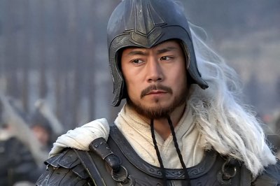 ​他白衣渡江夺荆州，斩杀关羽后突发恶疾，忠心耿耿为何遭诟病？