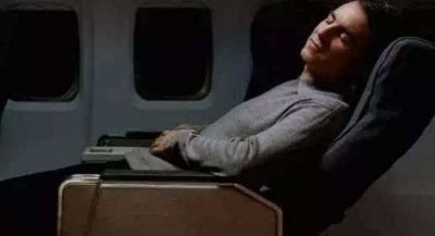 ​空姐支招：坐飞机晕机