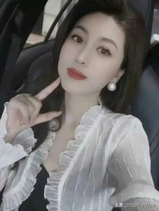 ​男医生给女性检查私部