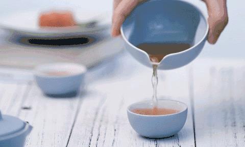 肺癌不是悄无声息,手上出现2种标记,最好查一下肺CT