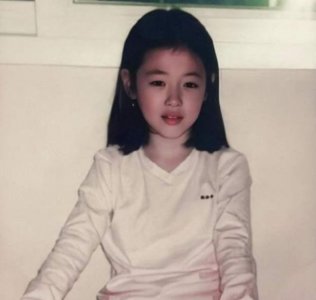 ​雪莉爱猫疑被金希澈收