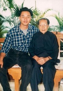 ​张国荣说，一生中佣人