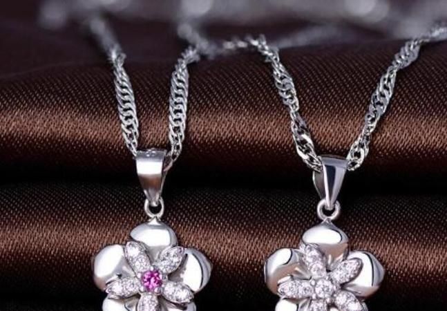 彩金项链怎么清洗更亮泽