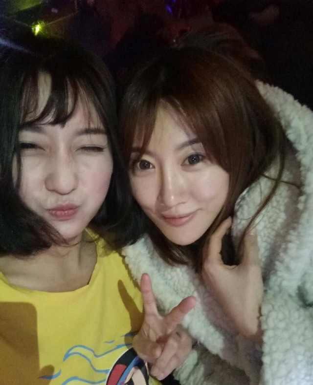 网曝宋丹丹当奶奶,儿媳妇大量私照曝光,完全看不出比巴图大7岁