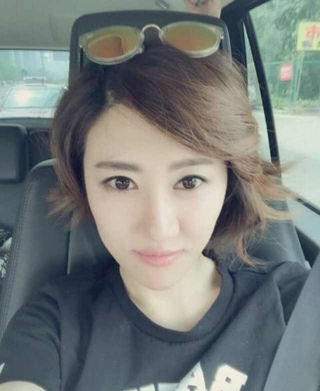 网曝宋丹丹当奶奶,儿媳妇大量私照曝光,完全看不出比巴图大7岁