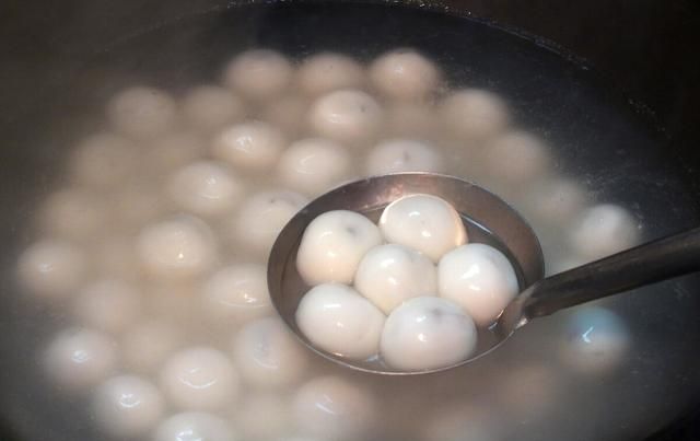 冻汤圆下冷水还是热水,速冻汤圆冷水下锅还是热水?图9