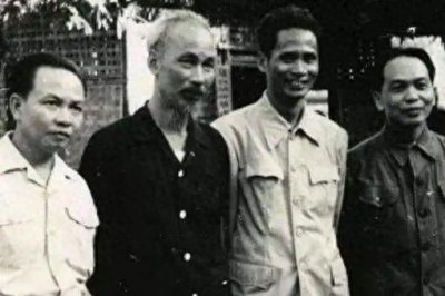 ​对越自卫反击战，敌我