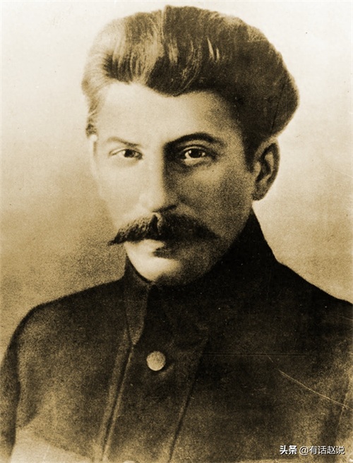 斯大林身高1.62米，来自1911年圣彼得堡帝国警察局档案