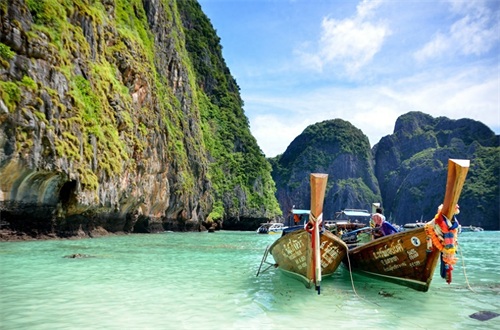 泰国最大的岛，也是泰国最小的府，有“珍宝岛”“金银岛”的美称