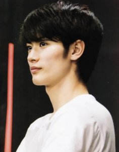 ​三浦春马（知情人曝三浦春马自杀原因）