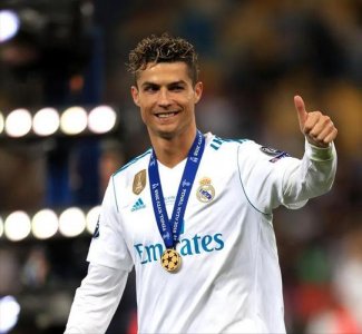 ​c罗哪一年登上足坛射手榜第一（欧冠改制后球员夺冠次数排名）