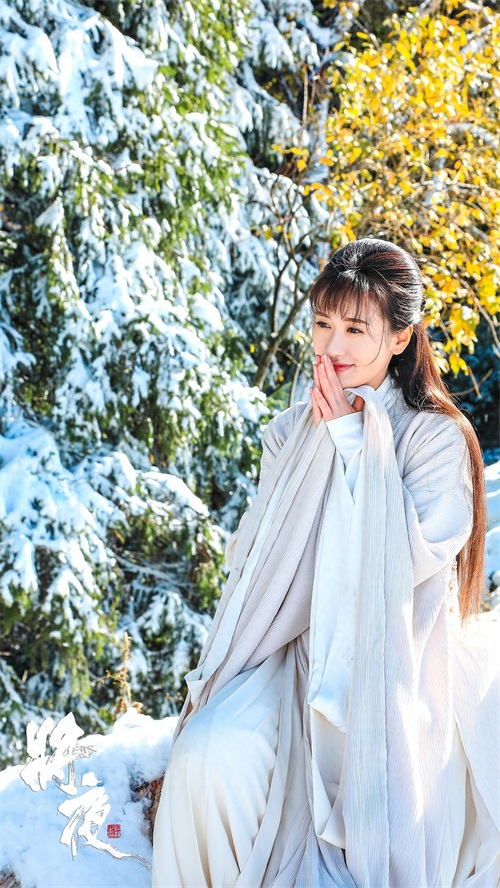 《将夜》袁冰妍还原书痴形象 美人傲雪 温暖演绎最美初恋记忆