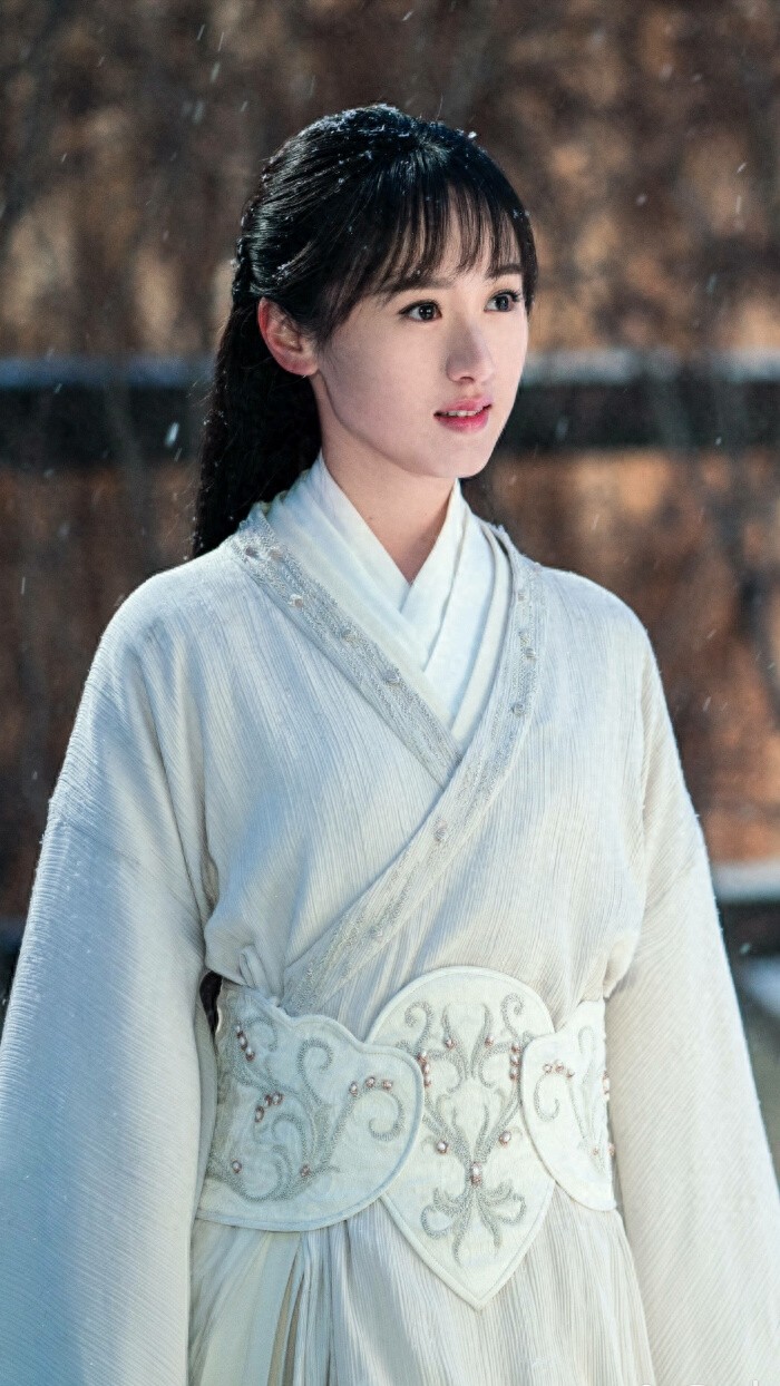 《将夜》袁冰妍还原书痴形象 美人傲雪 温暖演绎最美初恋记忆