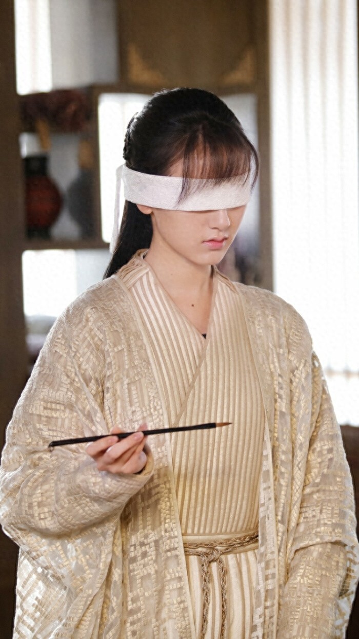 《将夜》袁冰妍还原书痴形象 美人傲雪 温暖演绎最美初恋记忆