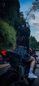 ​50多张高清机车美女壁纸，速速收藏