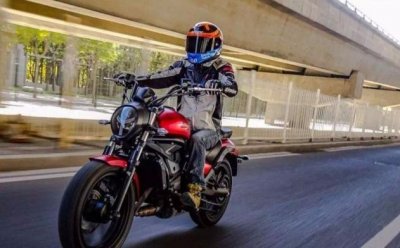 ​外观酷炫，售2.56万元吉利雷神500即将上市，你还会选GW250么？