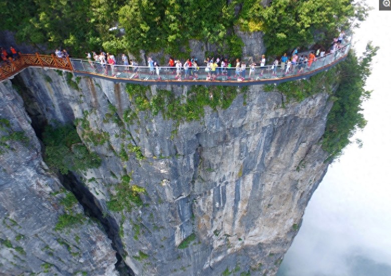 恐高的人看不完这7张高空俯瞰图！光有胆量还不够，敢往下望吗？