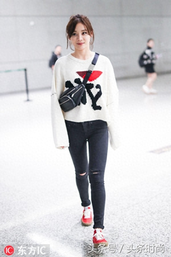 腰包的几种背法 光系在腰间真的很无聊呀！