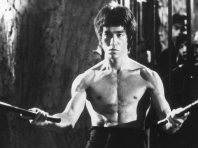 ​李小龙死因揭秘：去世前3个月摘除汗腺，患脑水肿，或死于中暑？