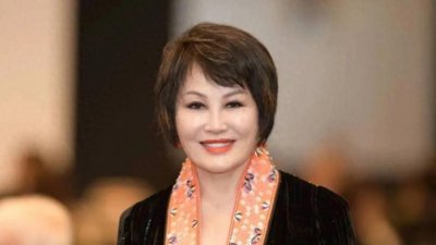 ​靳羽西：春晚常客与文化使者的非凡人生