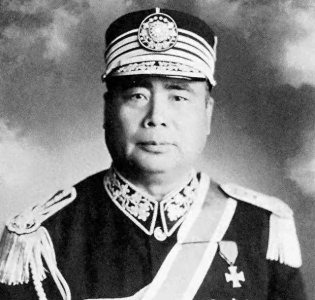 ​“布衣将军”冯玉祥：传奇一生与治军之道