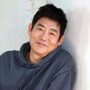 ​成东镒——韩剧“国民爸爸”专业户