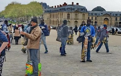 ​法国为什么那么多黑人？黑人在法国也遭受种族歧视吗？