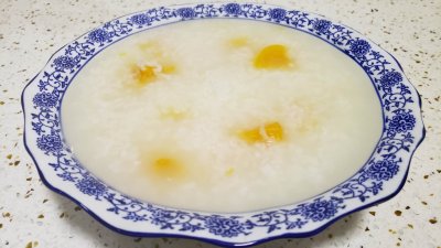 ​红薯粥怎么做最好吃，只需多加一步，熬出来粥稠薯甜，吃得撑肚子