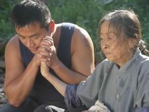 她是《我的丑娘》中丑娘扮演者，没想到她女儿长得这么美