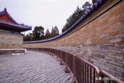 世界文化遗产天坛公园，有4个故宫大，现淡季门票只需十元