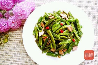 ​它和四季豆一个妈，含钙高高的，虽然价格有点高，但给孩子吃很值