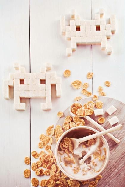 怎么逗一个女孩开心