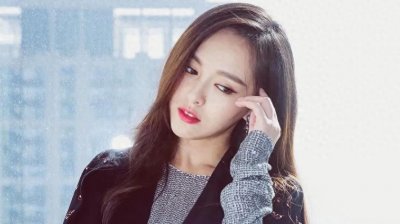 ​＂穿越时光的友谊：唐嫣与胡歌十五年如一日的深厚情谊＂